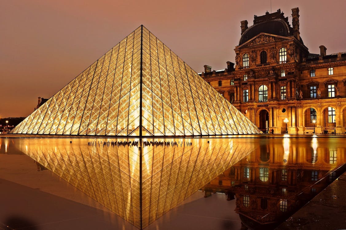 Museo del Louvre chiuso